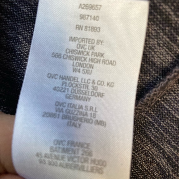 Logo Tunic with coordinating Vest - Picture 7 of 8